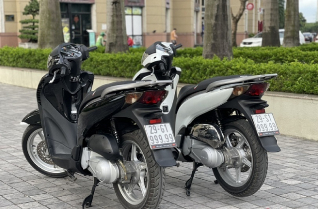 Cặp đôi Honda SH150 biển số ngũ quý 9 được rao bán hơn 2 tỷ đồng tại Việt Nam Cặp đôi Honda SH150 biển số ngũ quý 9 được rao bán hơn 2 tỷ đồng tại Việt Nam