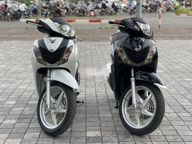 Honda SH150 nhập Ý luôn là món đồ xa xỉ với người Việt Nam khi giá bán cao ngất ngưởng Honda SH150 nhập Ý luôn là món đồ xa xỉ với người Việt Nam khi giá bán cao ngất ngưởng