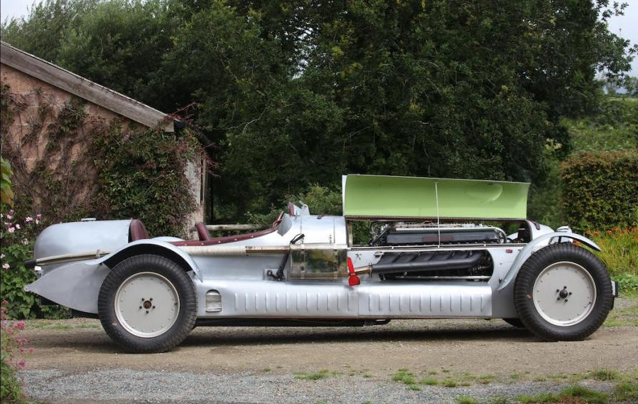 Phía sườn của Meteor 27-liter V12 Special