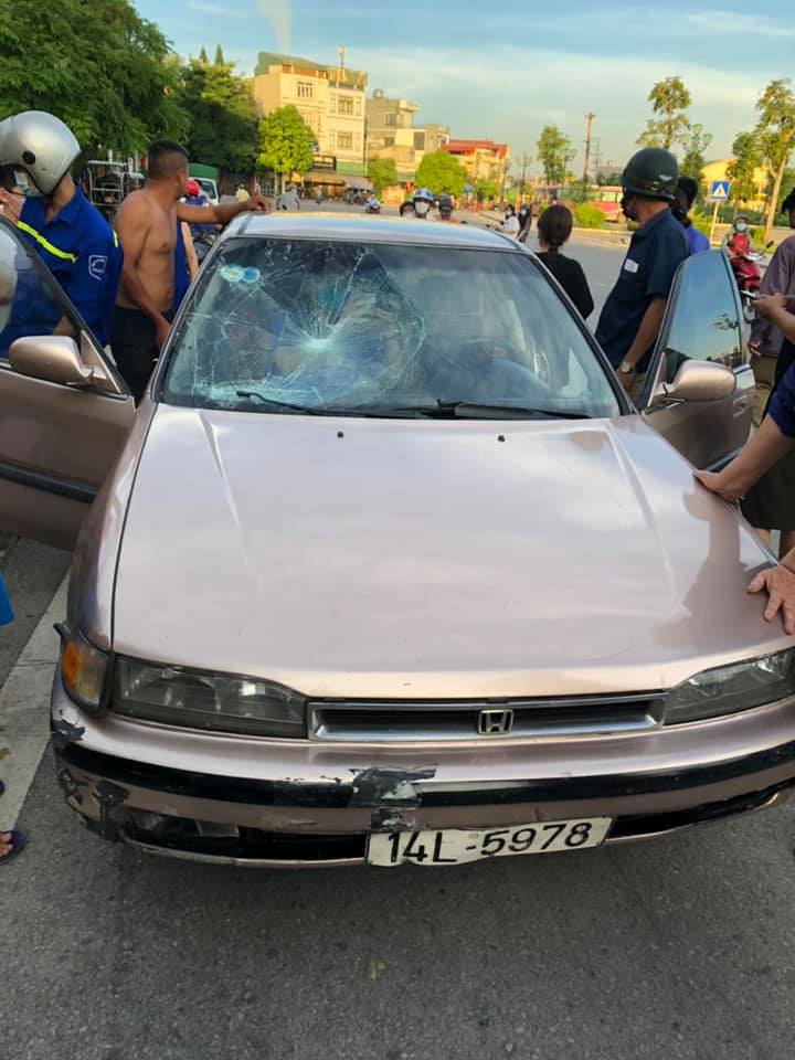 Chiếc ô tô Honda bị hư hỏng sau vụ tai nạn