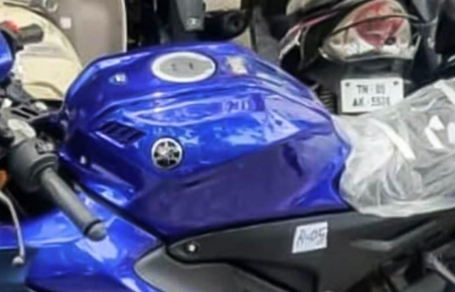 Thiết kế bình xăng mới của Yamaha R15V4 Thiết kế bình xăng mới của Yamaha R15V4