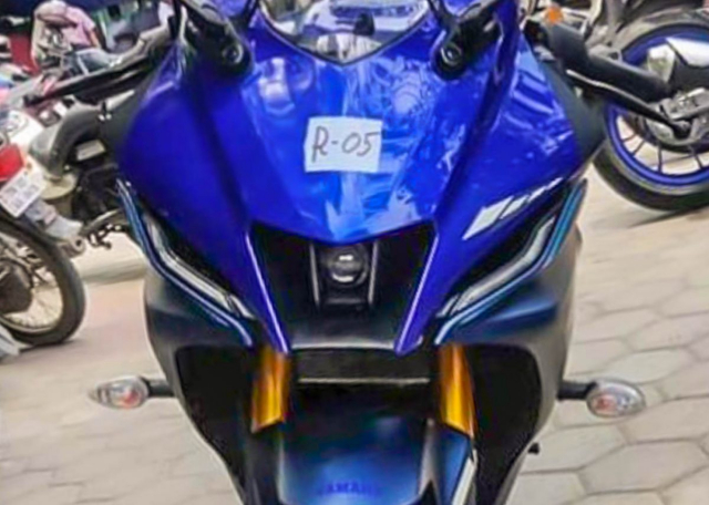 Hình ảnh thực tế Yamaha R15V4 2022 được hé lộ tại Ấn Độ Hình ảnh thực tế Yamaha R15V4 2022 được hé lộ tại Ấn Độ