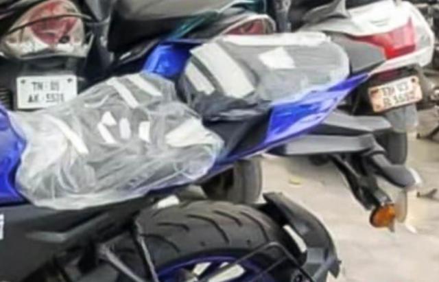 Dàn đuôi với hốc gió đẹp mắt của Yamaha R15 V4 Dàn đuôi với hốc gió đẹp mắt của Yamaha R15 V4