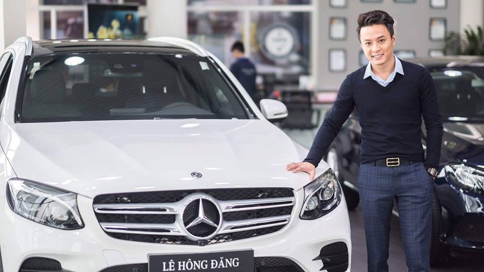 Hồng Đăng từng mua xe Mercedes-Benz GLC 300 vào năm 2017 trước khi bán lại