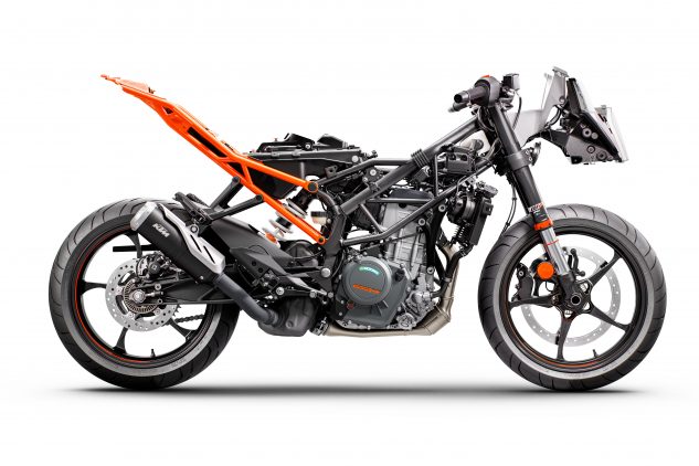 Thiết kế khung sườn mới nhẹ hơn trên KTM RC390 2022 Thiết kế khung sườn mới nhẹ hơn trên KTM RC390 2022