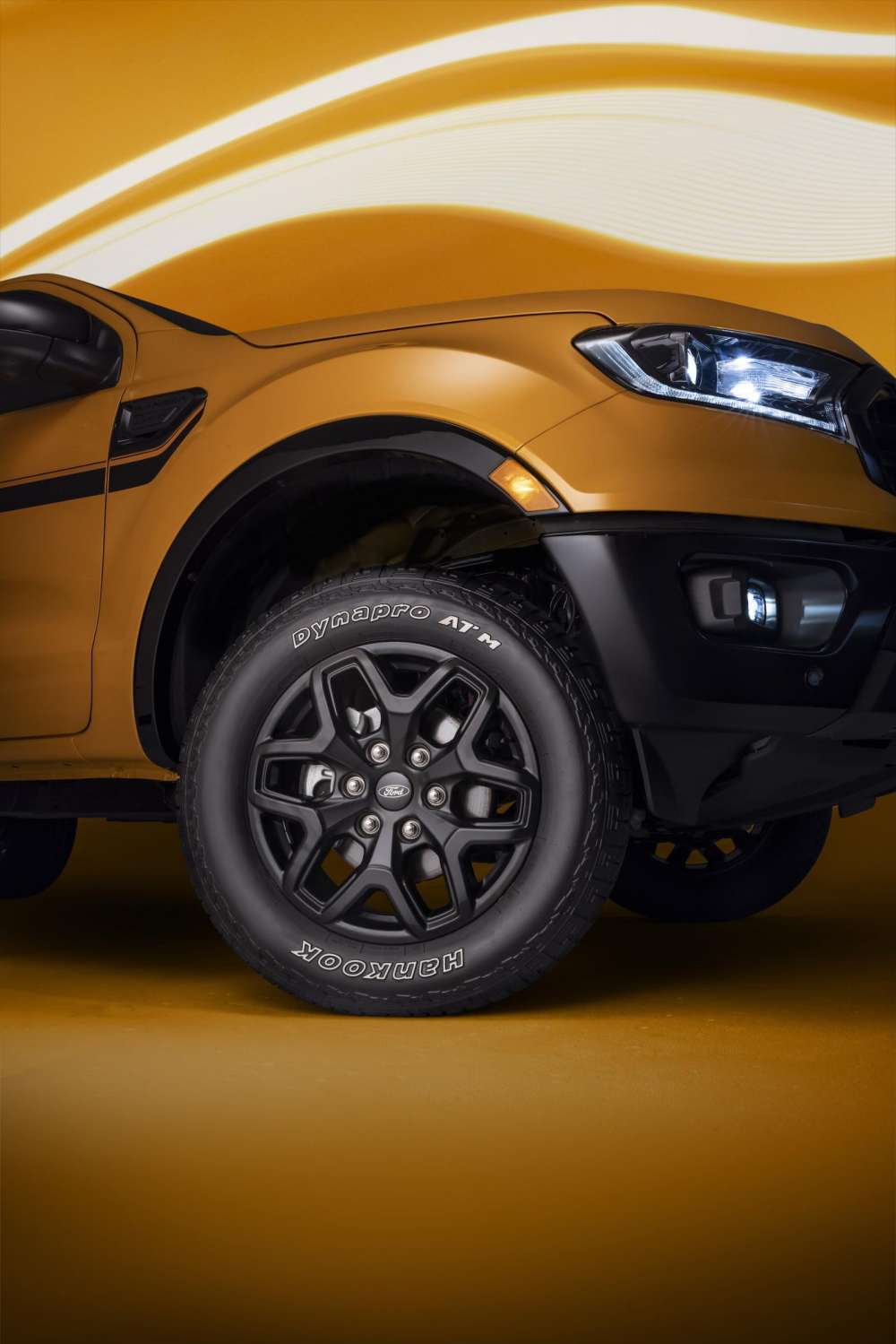 Bộ vành hợp kim 18 inch 12 chấu của Ford Ranger Splash 2022