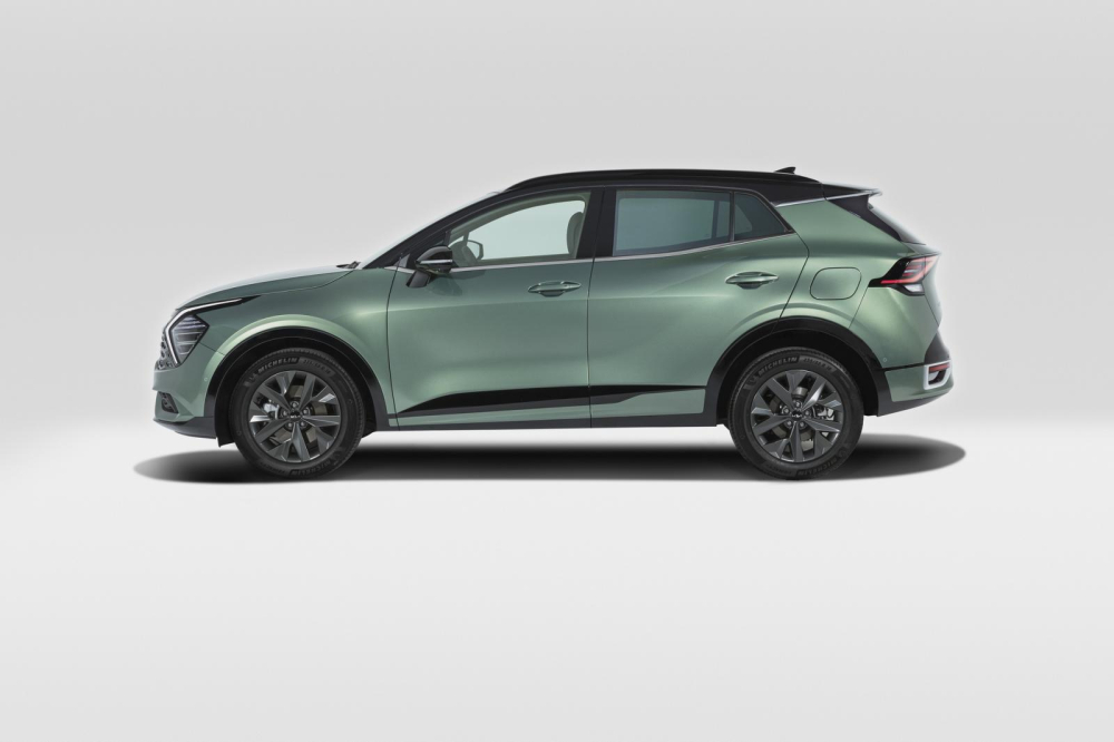 Kia Sportage 2022 tại ch&acirc;u &Acirc;u ngắn hơn xe ở H&agrave;n Quốc