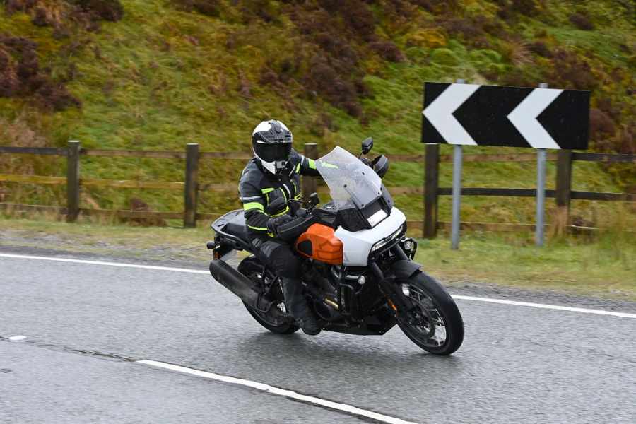 Adventure Harley-Davidson Pan America 1250 lọt top xe b&aacute;n chạy nhất tại Mỹ năm 2021