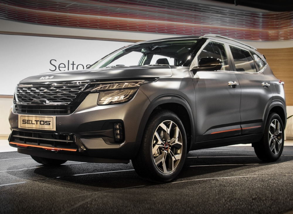 Kia Seltos X Line 2021 được sơn màu đen nhám không có trên các bản còn lại của dòng SUV cỡ B này