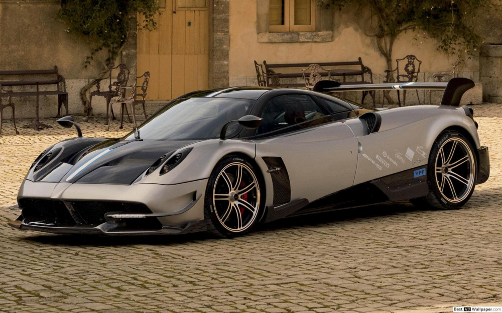 Và Pagani Huayra BC Coupe là cặp đôi hoàn hảo khi có 150 tỷ đồng