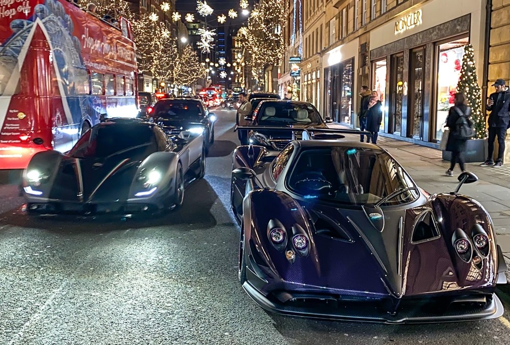 Cặp đôi Pagani Zonda siêu độc của nhà giàu thế giới
