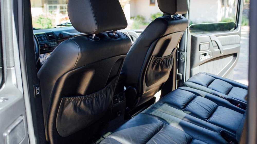 Hàng ghế sau của chiếc Mercedes-Benz G-Class phiên bản bán tải