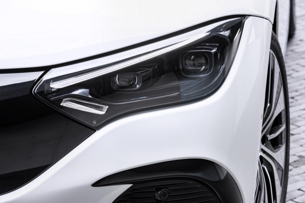 Đèn pha của Mercedes-Benz EQE 2022