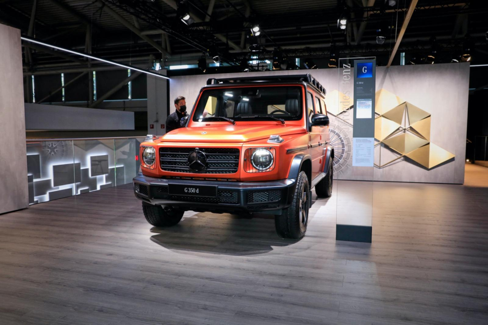 Mercedes-Benz G-Class 2022 được bổ sung lưới bảo vệ đèn pha mới