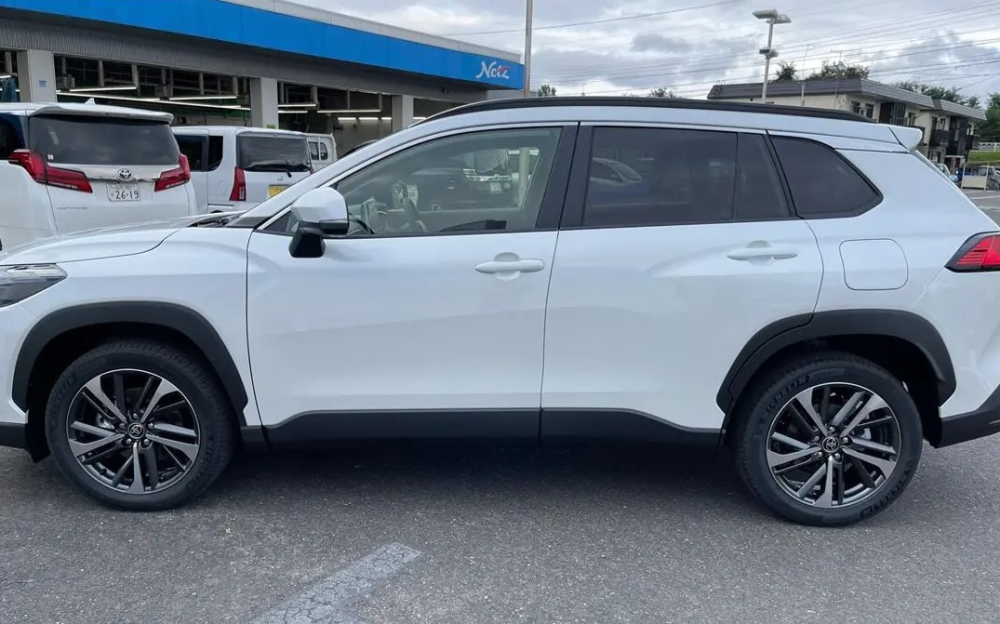 Toyota Corolla Cross 2021 tại Nhật Bản d&ugrave;ng động cơ giống xe ở Việt Nam