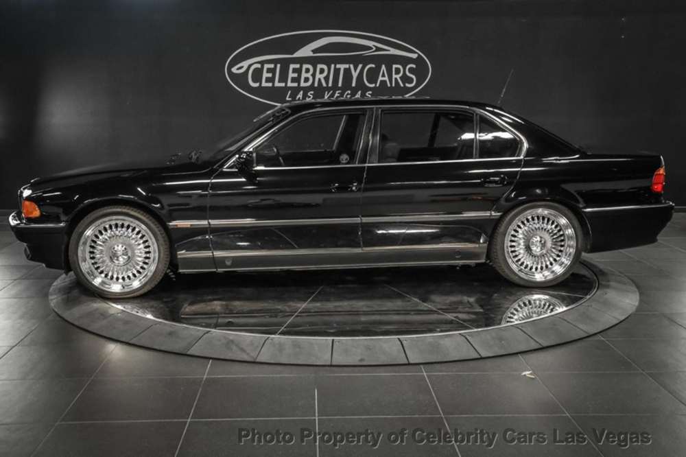 Vì giá bán trên trời mà chiếc BMW 7-Series này ế suốt 3 năm qua Vì giá bán trên trời mà chiếc BMW 7-Series này ế suốt 3 năm qua