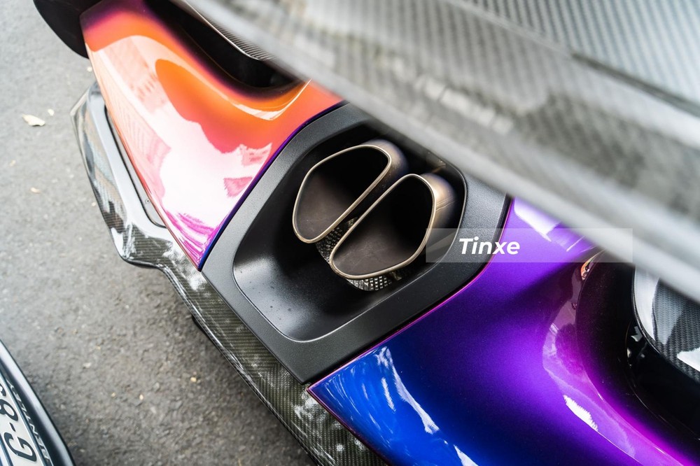 Xe McLaren Senna của Ho&agrave;ng Kim Kh&aacute;nh c&oacute; 2 ống xả
