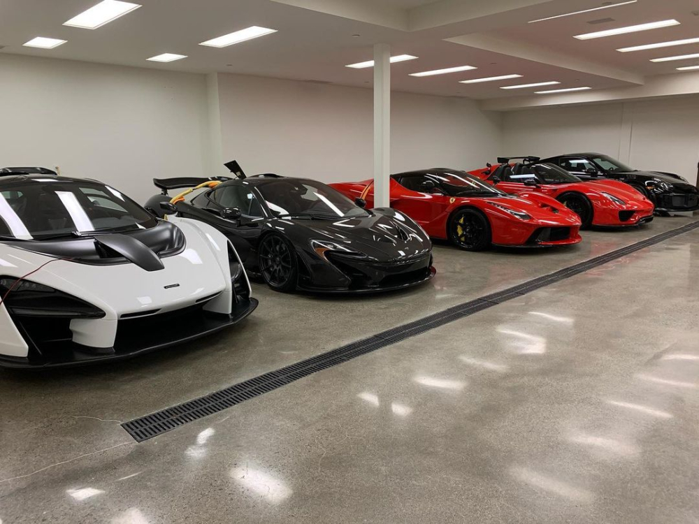 4 chiếc xe hypercar của anh Hiệp có giá hơn 11 triệu đô la 4 chiếc xe hypercar của anh Hiệp có giá hơn 11 triệu đô la