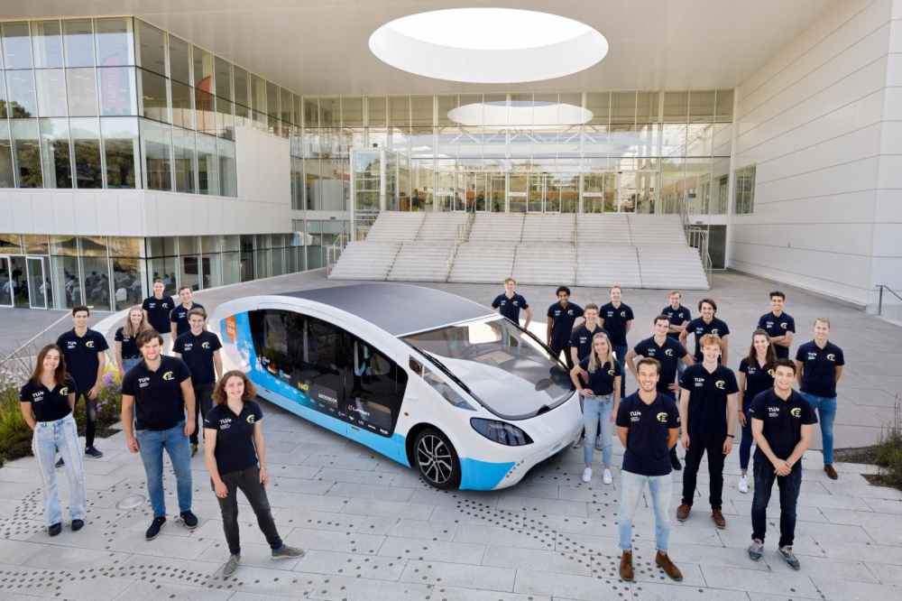 Stella Vita là “ngôi nhà di động” chạy bằng năng lượng mặt được tạo ra bởi Solar Team Eindhoven
