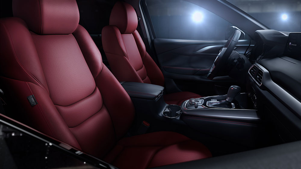 Ghế trước của Mazda CX-9 2021 c&oacute; đủ t&iacute;nh năng chỉnh điện, sưởi v&agrave; l&agrave;m m&aacute;t
