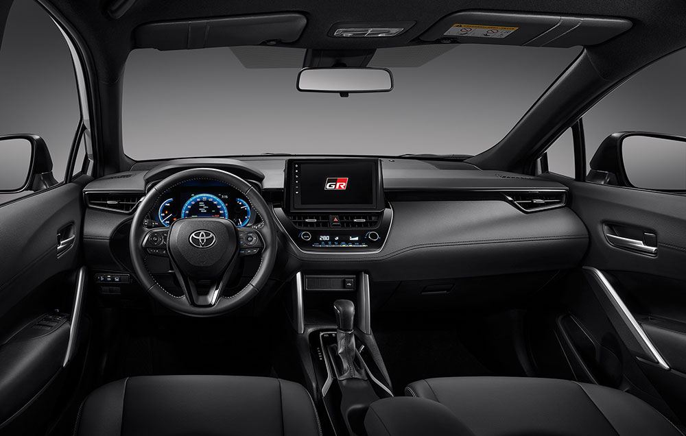 Nội thất bọc da màu đen của Toyota Corolla Cross GR Sport 2021