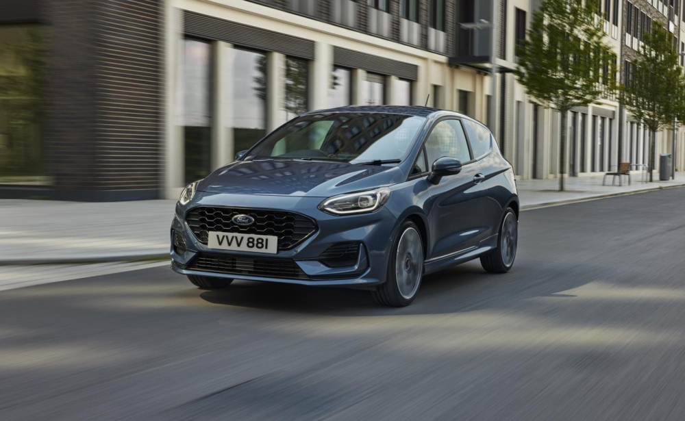 Thiết kế đầu xe của Ford Fiesta 2022 bản Van thương mại