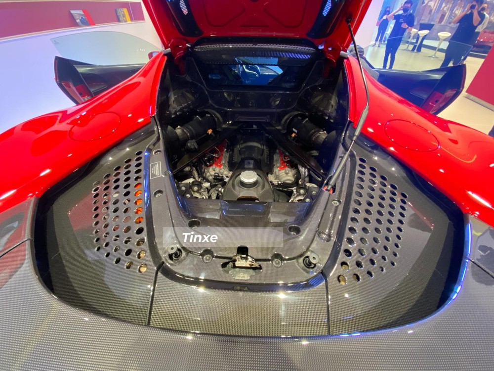 Động cơ của siêu xe Ferrari SF90 Stradale