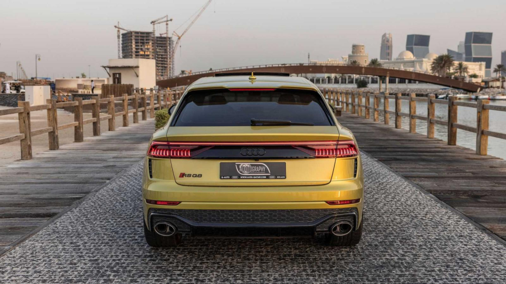 Chiếc Audi RS Q8 1 of 1 Qatar Edition được trang bị hệ thống xả Akrapovic Chiếc Audi RS Q8 1 of 1 Qatar Edition được trang bị hệ thống xả Akrapovic