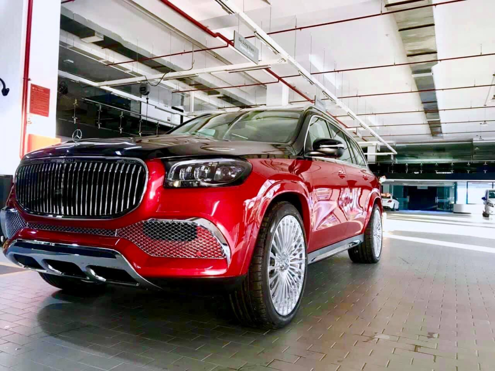 Điểm nhấn của xe ch&iacute;nh l&agrave; bộ &aacute;o đỏ tươi
