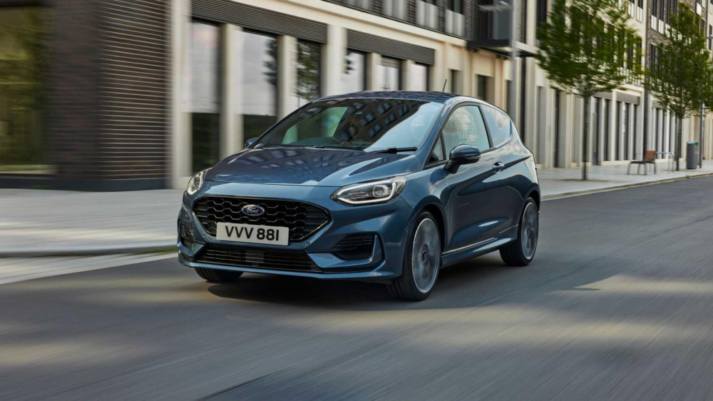 Cận cảnh thiết kế đầu xe của Ford Fiesta Van 2022 Cận cảnh thiết kế đầu xe của Ford Fiesta Van 2022