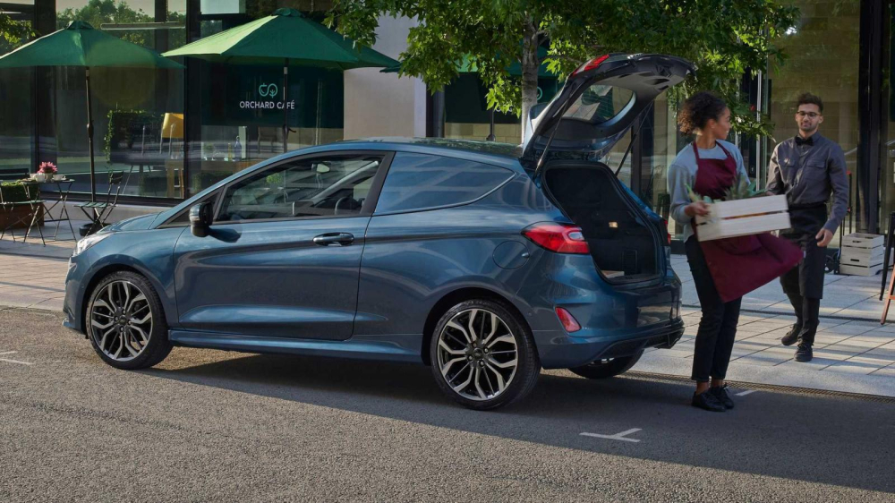 Ford Fiesta Van 2022 có cả hệ thống treo thể thao để hạ thấp gầm Ford Fiesta Van 2022 có cả hệ thống treo thể thao để hạ thấp gầm
