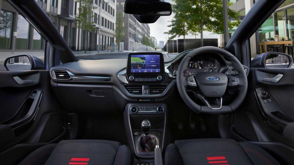 Ford Fiesta Van 2022 có màn hình trung tâm 8 inch Ford Fiesta Van 2022 có màn hình trung tâm 8 inch