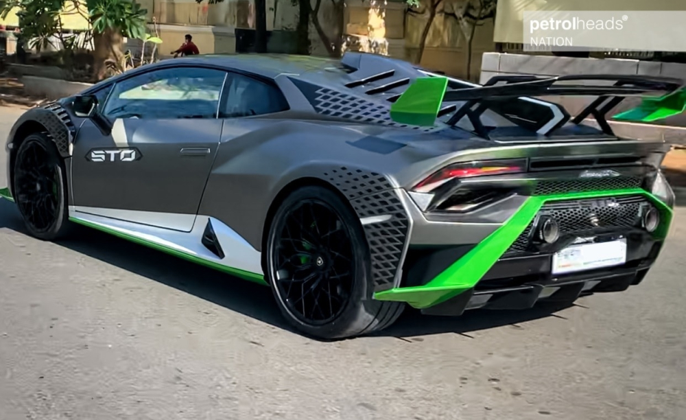 Si&ecirc;u xe Lamborghini Huracan STO