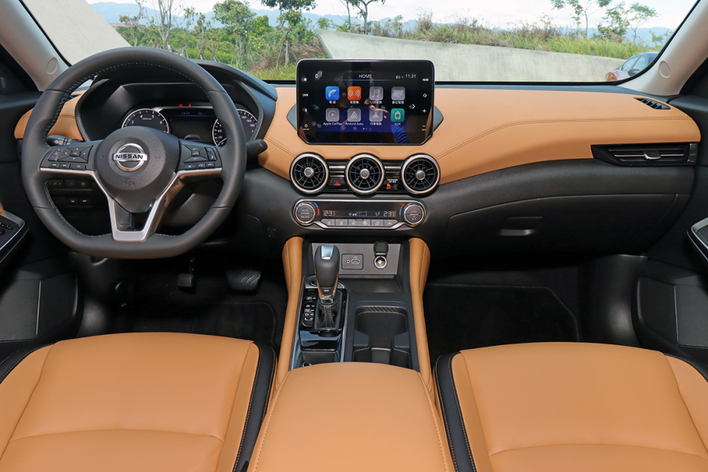 Nội thất của Nissan Sylphy 2022 phiên bản dùng động cơ xăng thông thường Nội thất của Nissan Sylphy 2022 phiên bản dùng động cơ xăng thông thường