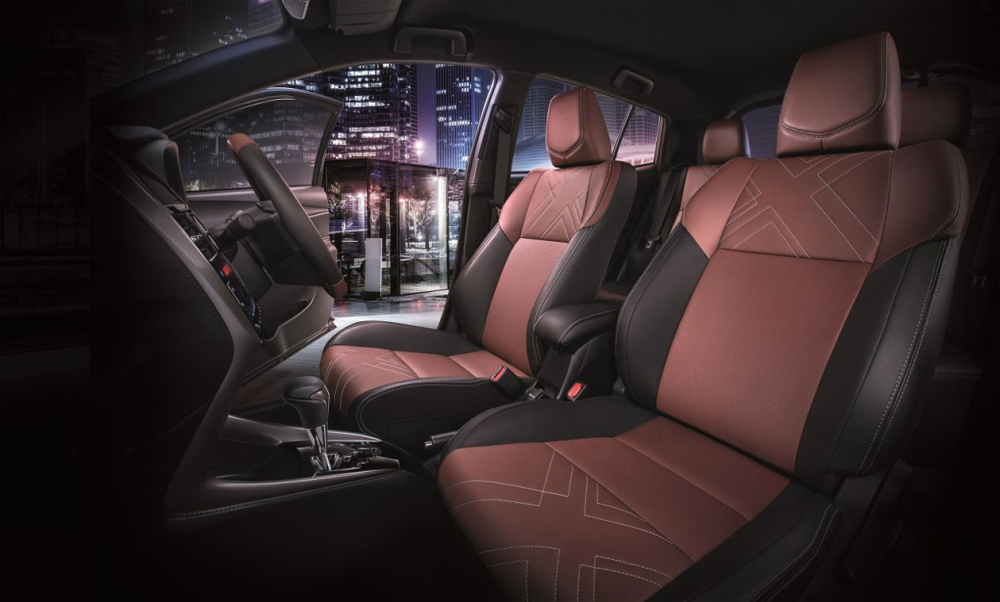 Ghế phối màu đỏ Terra Rossa - đen của Toyota Yaris 2021 Ghế phối màu đỏ Terra Rossa - đen của Toyota Yaris 2021