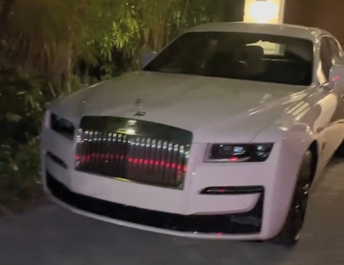 Xe siêu sang Rolls-Royce Ghost 2021 của tay đấm tỷ đô Xe siêu sang Rolls-Royce Ghost 2021 của tay đấm tỷ đô