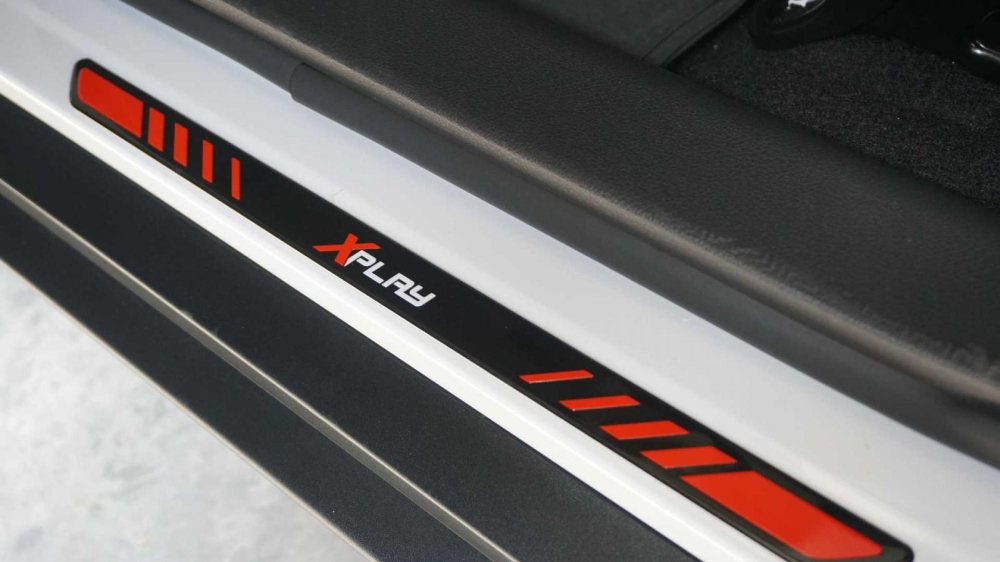Logo XPllay trên ốp bậc cửa của Nissan Kicks XPlay 2022 Logo XPllay trên ốp bậc cửa của Nissan Kicks XPlay 2022