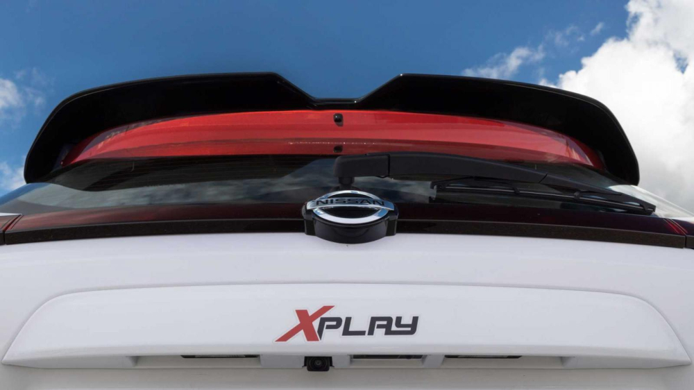 Logo XPlay trên cửa cốp sau của Nissan Kicks XPlay 2022 Logo XPlay trên cửa cốp sau của Nissan Kicks XPlay 2022
