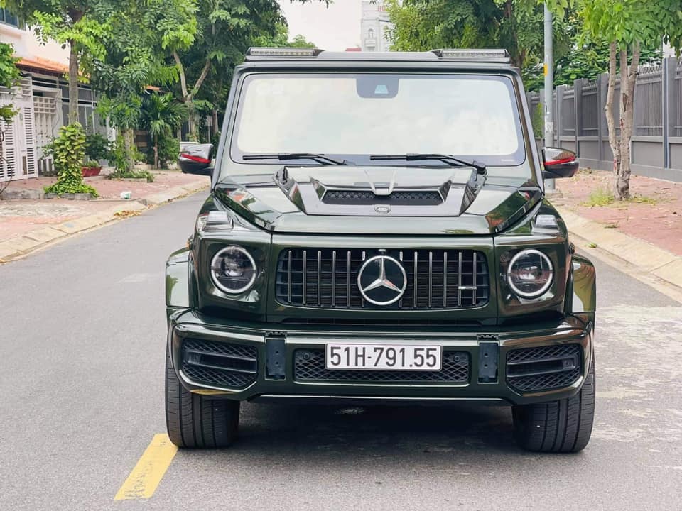 Một người yêu xe ở Sài thành nhanh chóng tậu chiếc xe SUV hạng sang Mercedes-AMG G63 mà mình mê đã lâu Một người yêu xe ở Sài thành nhanh chóng tậu chiếc xe SUV hạng sang Mercedes-AMG G63 mà mình mê đã lâu