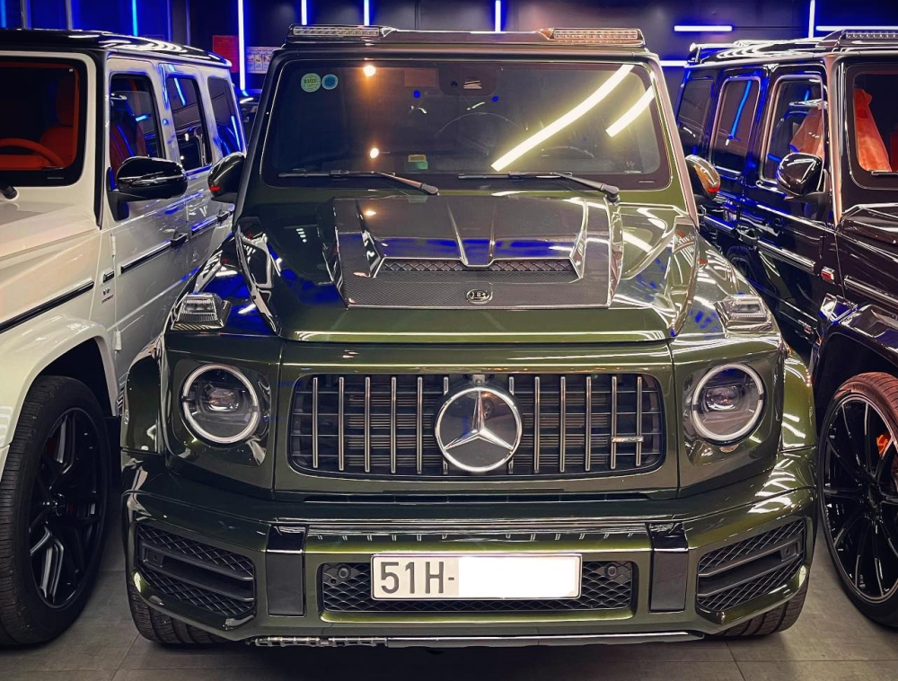 Ngoài ra là body kit xe Mercedes-AMG G63 này còn có bản độ của Brabus Ngoài ra là body kit xe Mercedes-AMG G63 này còn có bản độ của Brabus