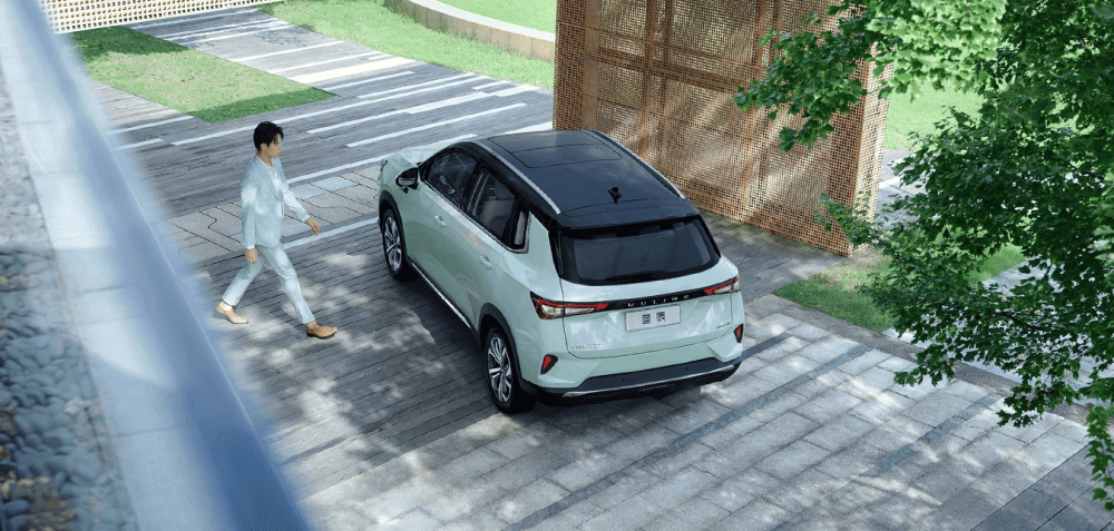 Phía sau của Wuling Asta