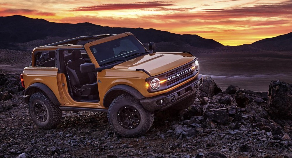 Thiết kế đầu xe của Ford Bronco bản thường