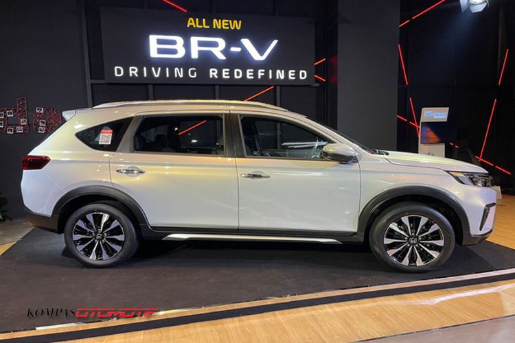 Hãng Honda chưa công bố kích thước của BR-V mới nhưng mẫu xe này có vẻ lớn hơn trước