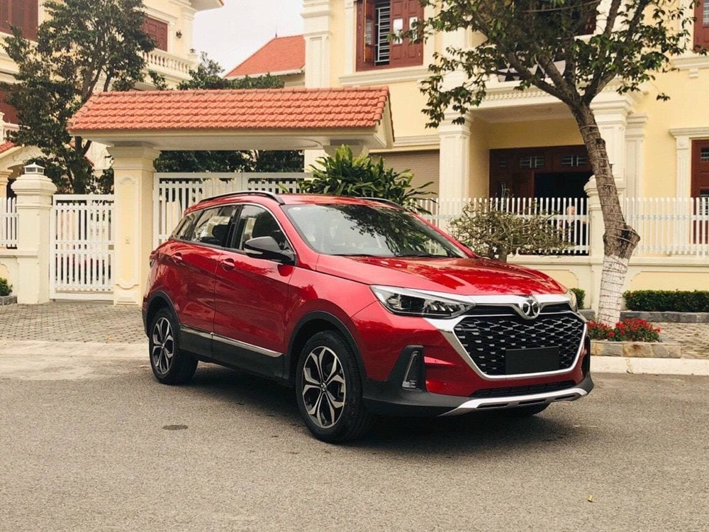Giá xe BAIC X55 niêm yết ở mức 528 triệu đồng.
