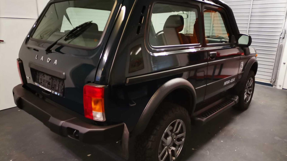 Lada Niva 50th Anniversary Edition d&ugrave;ng động cơ của Trung Quốc