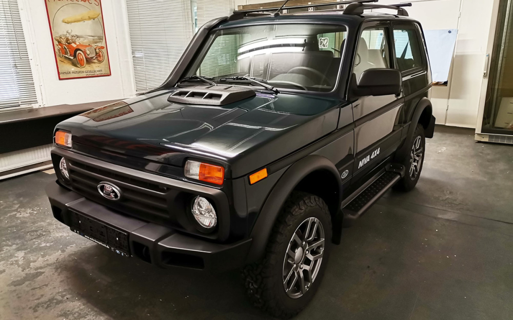 Lada Niva 50th Anniversary Edition tr&igrave;nh l&agrave;ng tại thị trường Đức
