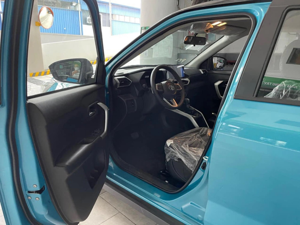 Nội thất của chiếc Toyota Raize mới về đại l&yacute;.