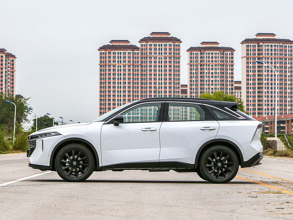 Venucia V-Online thuộc ph&acirc;n kh&uacute;c SUV cỡ C