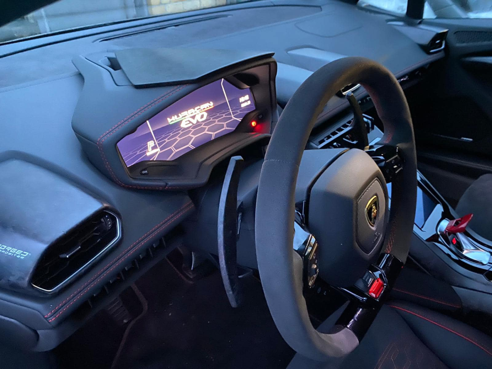 Xe c&oacute; bảng đồng hồ ho&agrave;n to&agrave;n mới