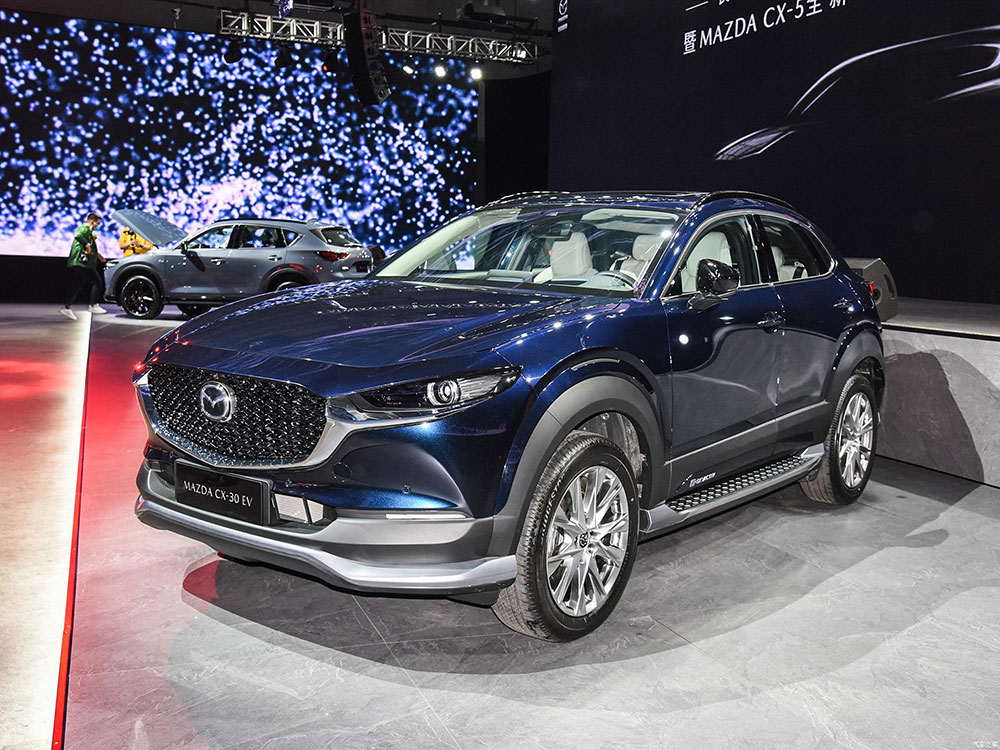 Phiên bản chạy điện của SUV cỡ nhỏ Mazda CX-30 chính thức được tung ra thị trường